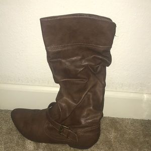 Light brown boots